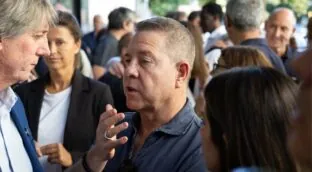 Page pide elecciones y querellarse contra Leire Díez a las puertas del Comité Federal