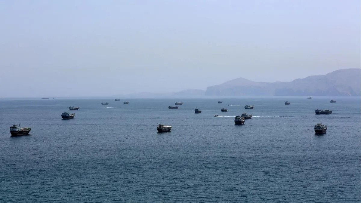 EEUU ataca la costa iraní de Ormuz e Irán responde contra sus bases en Bahréin y Kuwait