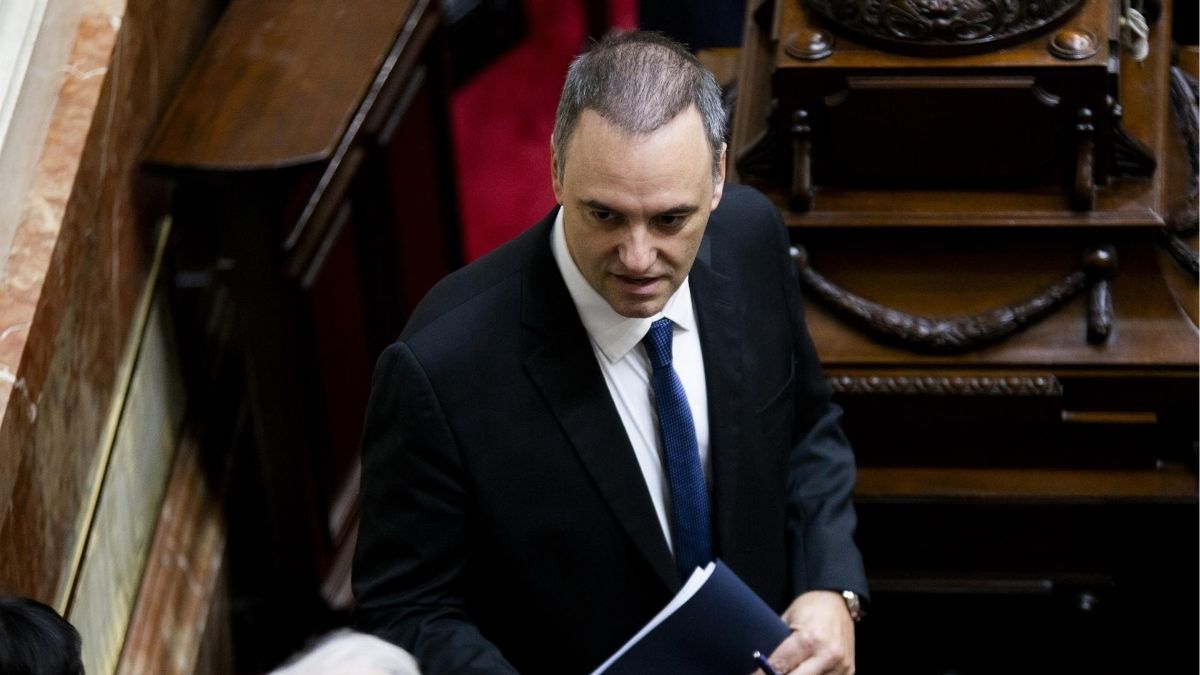 Milei acepta la dimisión de Adorni tras meses investigado por enriquecimiento ilícito