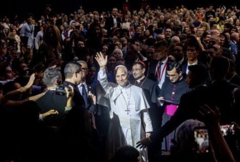 La última hora del viaje del Papa a España, en directo | León XIV habla al mundo de la cultura y la economía en el Movistar Arena
