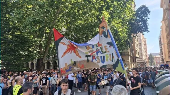 Una manifestación reclama en Pamplona «verdaderas condiciones para vivir en euskera»