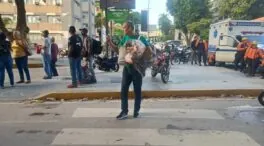 Así ha amanecido Caracas tras los terremotos: edificios derrumbados y vecinos rescatistas