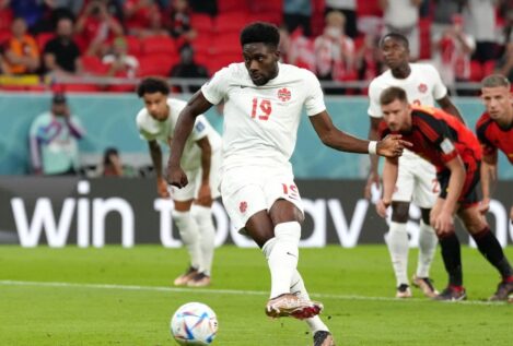 La historia de Alphonso Davies: de un campo de refugiados a liderar a Canadá en el Mundial