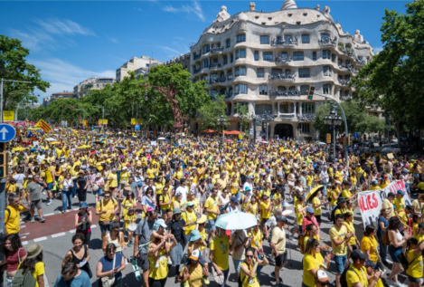 Miles de personas exigen en Barcelona un nuevo pacto ante la «emergencia educativa»
