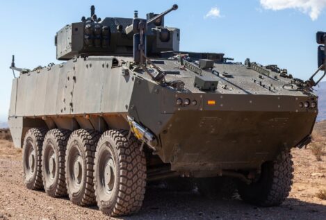Indra expone el blindado 8x8 Dragón en la principal feria de defensa terrestre europea