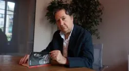 Un nuevo libro analiza la gestión de la ministra de Sanidad, Mónica García