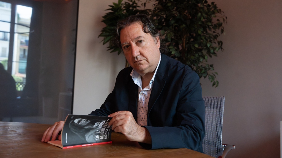 Un nuevo libro analiza la gestión de la ministra de Sanidad, Mónica García