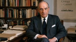 José Ortega y Gasset, filósofo español: «Renovarse es vivir. El que no cambia, no aprende o no rectifica, acaba convirtiendo sus certezas en su prisión»