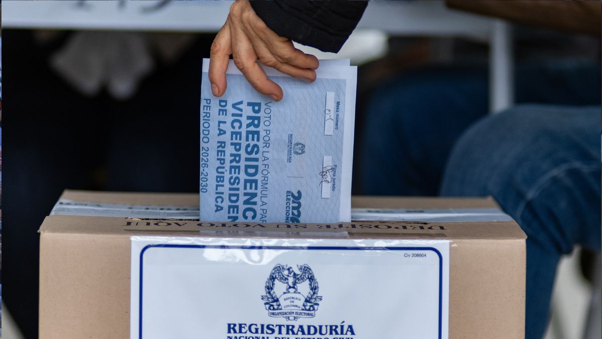 La fundación de Vox despliega su mayor misión de observadores electorales en Colombia