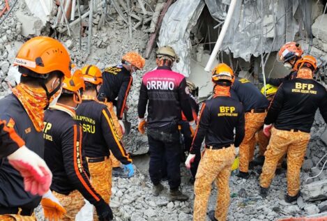 Al menos 21 muertos por el derrumbe de un edificio en construcción en Filipinas
