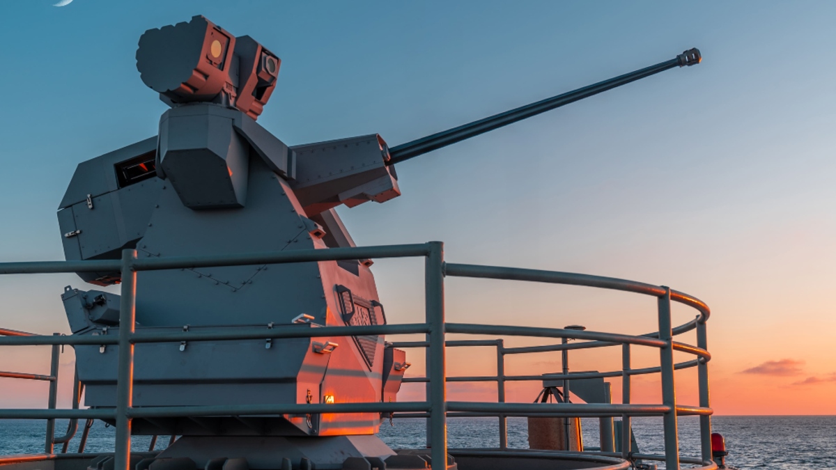 Escribano firma con Portugal un contrato para suministrar 47 estaciones de armas navales