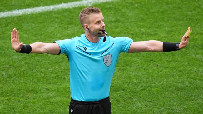 Así es Glenn Nyberg, el árbitro del España-Austria