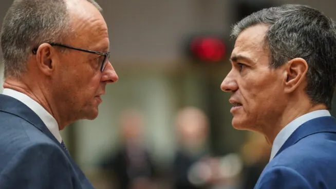 Sánchez se instala en el G-4 de los líderes políticos más impopulares de Europa