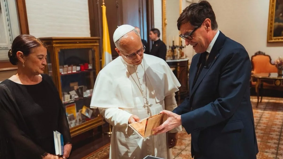 Illa se reúne con el Papa en una audiencia privada en el Palacio Episcopal de Barcelona