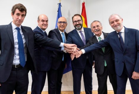 La industria española se compromete a colaborar en un futuro caza europeo