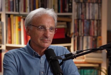 Jesús de la Gándara, psiquiatra (70 años): «Las personas que no son felices comparten tres cosas: el sentimiento de impotencia, de inutilidad y de infortunio»
