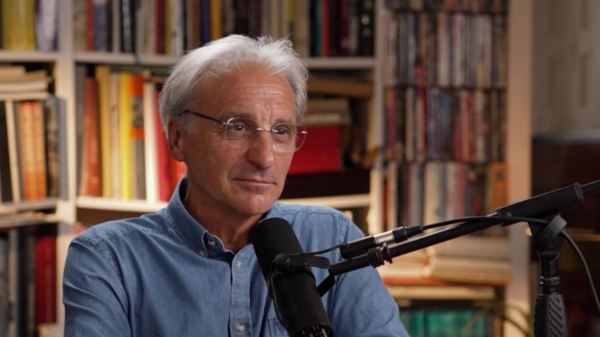 Jesús de la Gándara, psiquiatra (70 años): «Las personas que no son felices comparten tres cosas: el sentimiento de impotencia, de inutilidad y de infortunio»