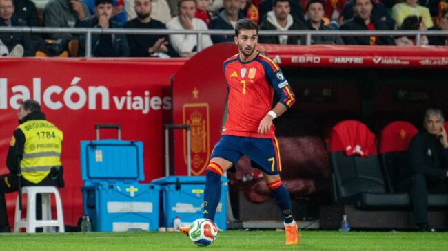 Ferran Torres: «Entrenar con el estómago vacío me da más energía. Por eso ceno sobre la a 7:30 y no como hasta las 14:00 del día siguiente»