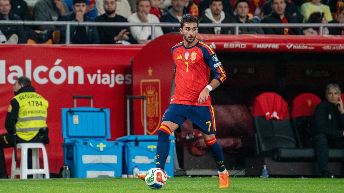 Ferran Torres: «Entrenar con el estómago vacío me da más energía. Por eso ceno sobre la a 7:30 y no como hasta las 14:00 del día siguiente»