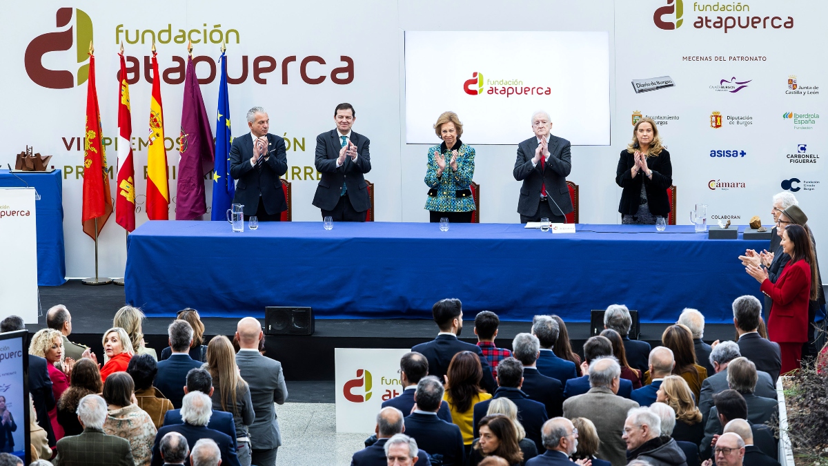 La Fundación Atapuerca concede premios a la reina Sofía, a Sánchez Galán y a Carlos Perreto