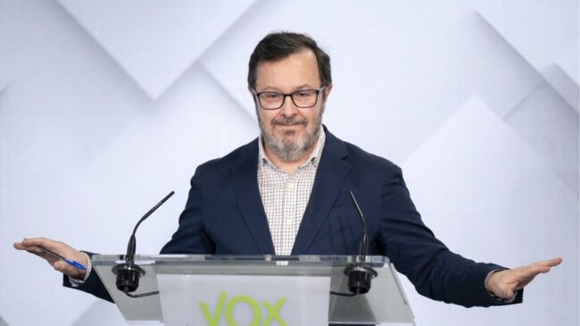 Vox desliza su 'no' a Moreno el jueves: «Como siga por ese camino será en tercera... o nunca»