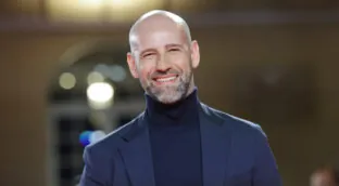 Gonzalo Miró se hace de oro en TVE: de colaborar en Teledeporte a premiarle con un programa en solitario