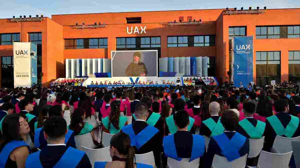 UAX celebra la graduación de 9.500 alumnos en un curso de innovación e internacionalización