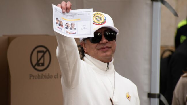 Petro denuncia cambios en las actas de escrutinio: «Esto es un delito contra el voto»