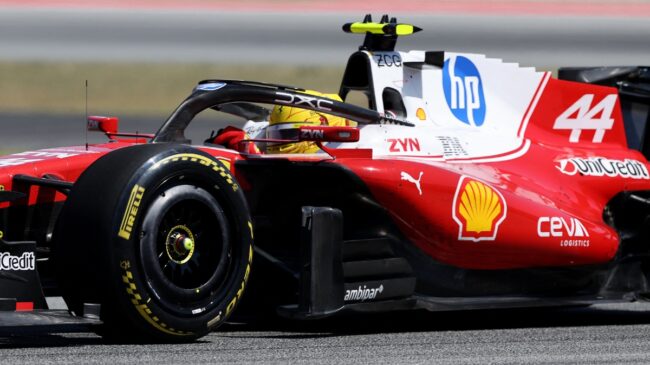 Hamilton rompe su mala racha tras lograr la primera victoria con Ferrari en otro desastre de Aston Martin