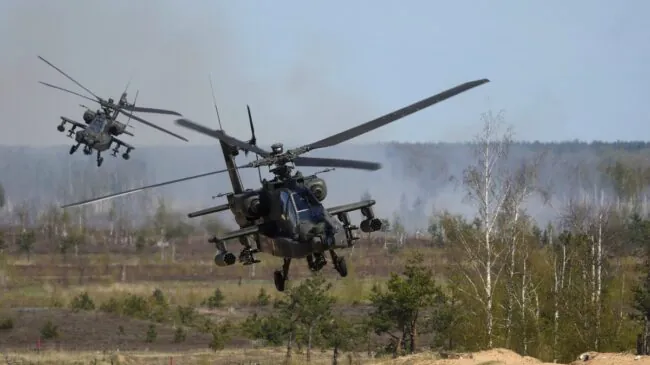 Rescatados los dos tripulantes del helicóptero del Ejército de EEUU estrellado cerca Ormuz