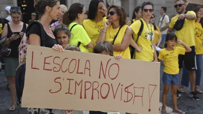Nueva protesta de los docentes catalanes coincidiendo con la visita del papa a Barcelona