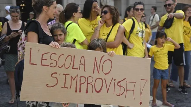 Nueva protesta de los docentes catalanes coincidiendo con la visita del papa a Barcelona