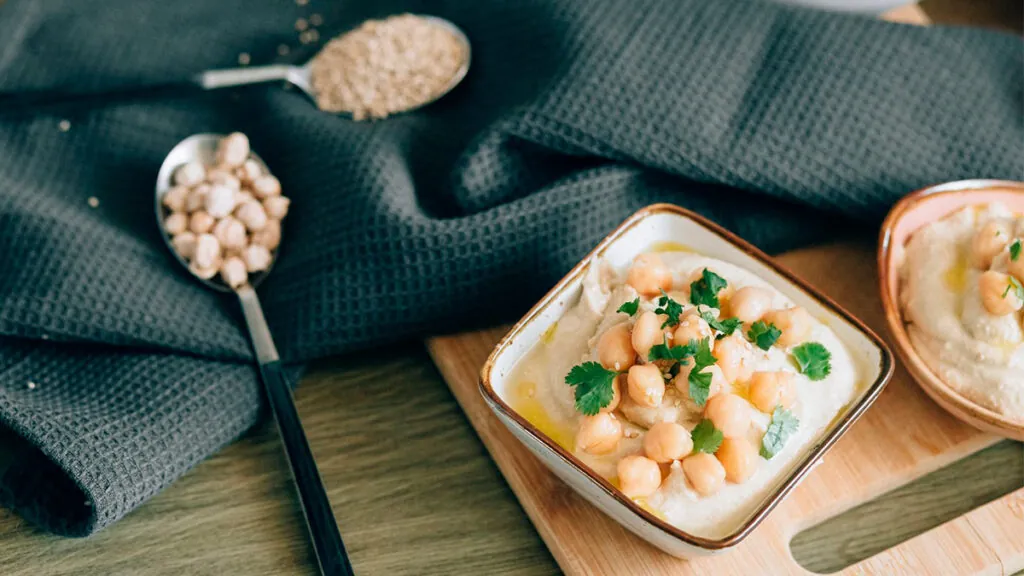 hummus-garbanzos-plato-comida