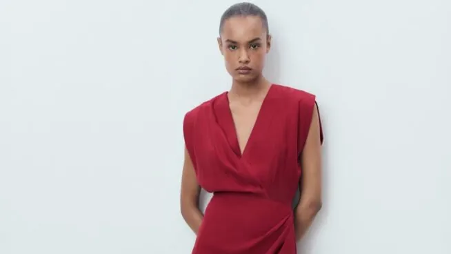 Soy editora de moda y estos son los cinco vestidos de rebajas de Zara, Mango y El Corte Inglés ideales para invitadas de boda de verano con los que acertarás