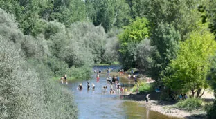 Piscinas naturales en España: escapadas para conectar con la naturaleza
