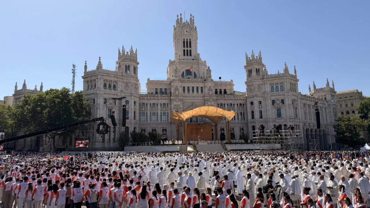 La calle opina sobre la misa del Corpus Christi presidida por León XIV