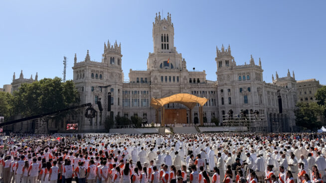 La calle opina sobre la misa del Corpus Christi presidida por León XIV