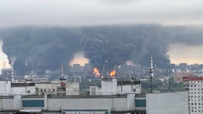 Registrado un incendio en una refinería en Moscú tras un «ataque masivo» de Ucrania