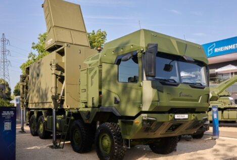 Indra presenta su nuevo radar en la principal feria de defensa de Europa