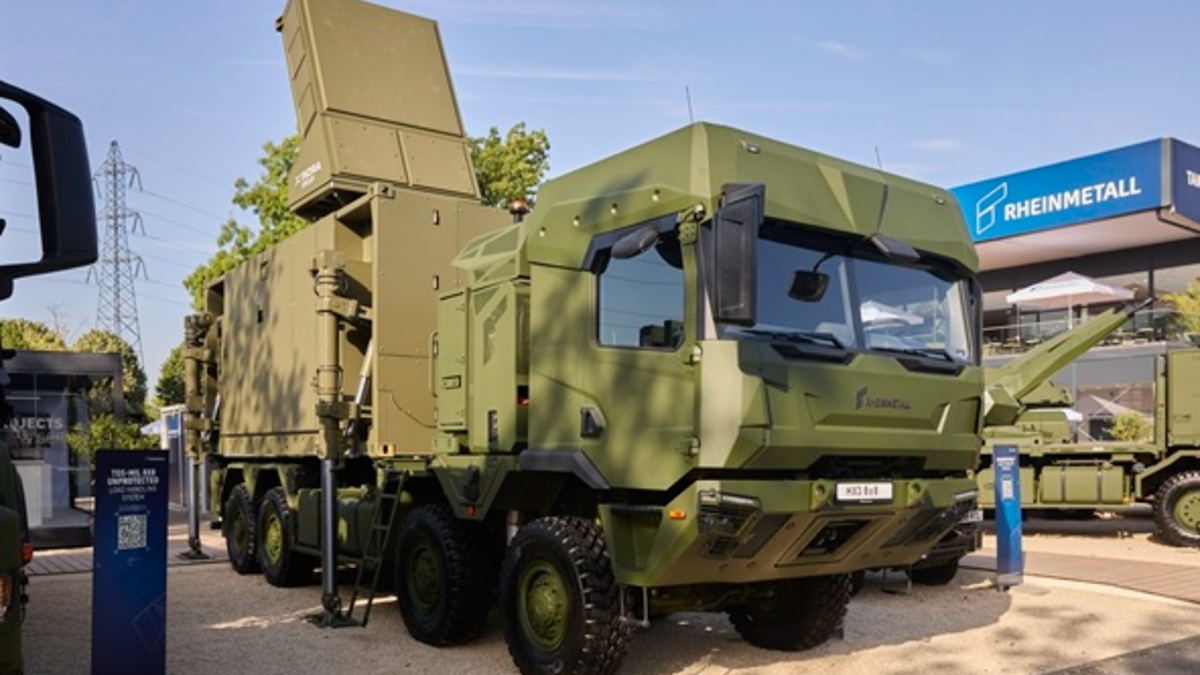 Indra presenta su nuevo radar en la principal feria de defensa de Europa