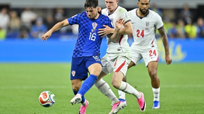 Inglaterra arranca con cuatro tantos contra los dos de Croacia