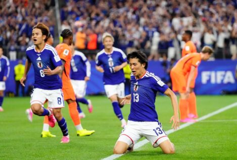 Japón castiga el conservadurismo neerlandés: 2-2