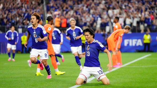 Japón castiga el conservadurismo neerlandés: 2-2