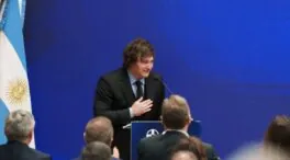 Milei recibe la medalla de honor de una universidad católica privada española