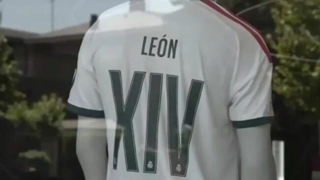El Real Madrid lanza una camiseta en honor al papa León XIV por 195 euros