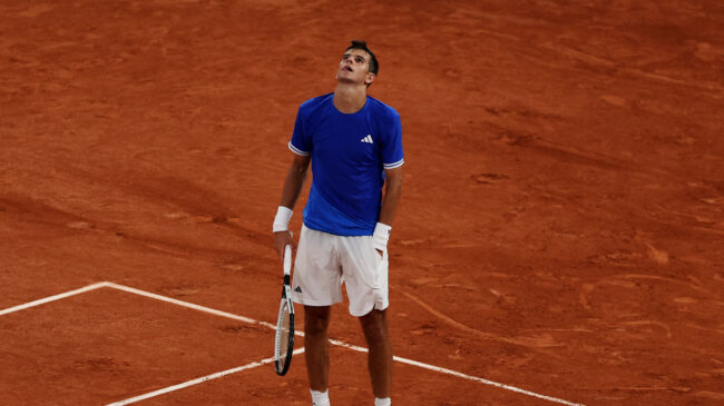 Jódar se despide de Roland Garros tras caer en cuartos de final ante un intratable Zverev