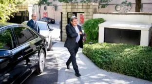 Escrivá destina 300.000 euros a alquilar dos coches de alta gama para el Banco de España