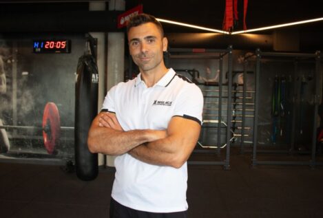 José Ruiz, experto en fitness: «Mucha gente busca trucos para perder grasa, como entrenar en ayunas o quitar hidratos, pero el fallo es más básico»