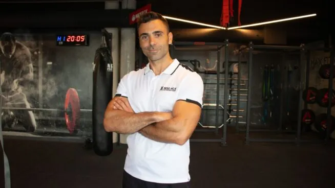 José Ruiz, experto en fitness: «Mucha gente busca trucos para perder grasa, como entrenar en ayunas o quitar hidratos, pero el fallo es más básico»