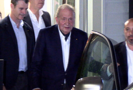 El rey Juan Carlos ya está haciendo las maletas para pasar su verano en Europa: primero irá a Galicia y no faltará a las regatas en Ginebra